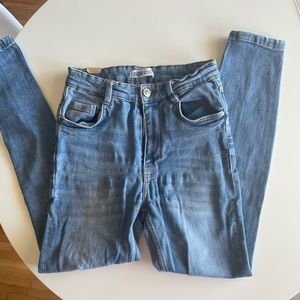 Zara High Rise Skinny Jeans Size 6